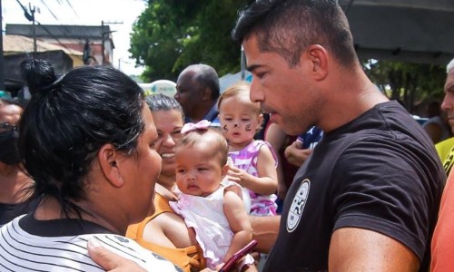 Prefeito de Barra do Piraí comemora descentralização do programa de amamentação no Agosto Dourado